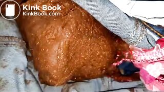 Hot blonde girl shit and play smear shit