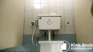 Thai girl shit in public toilet