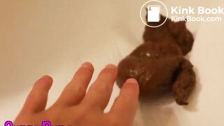 girl scat in bath - video 2