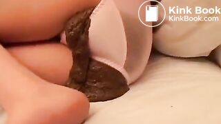 2 Japanese Girls Panty Shit