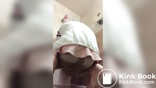 ASIAN COULDN'T MAKE IT TO A TOILET IN TIME③