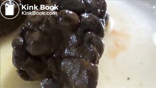 Sexy girl shitting - video 10