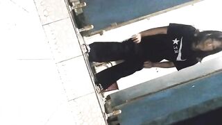 chinese girls poop in open toilet 2