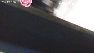 chinese girls poop in open toilet 2