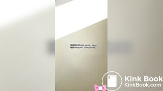 High-quality girls pooping in the toilet 4