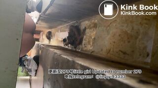 High-quality girls pooping in the toilet 5