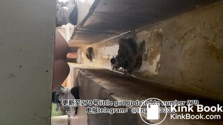 High-quality girls pooping in the toilet 5