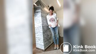 pretty girl pooping for you