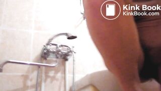 pretty girl pooping - video 7