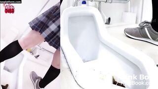 Cute Pale Japanese Girl soft pooping!