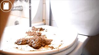 Blonde girl pooping and masturbation