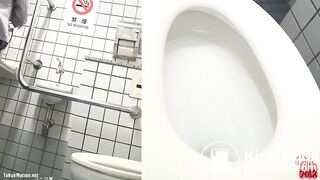 japanese girls shitting on toiet