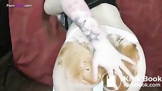 REDHEAD GIRL SHIT IN PANTIES