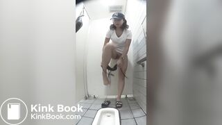 Adidas leggings girl poop real voyeur