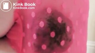 Girl does a sloppy poop in pink pants