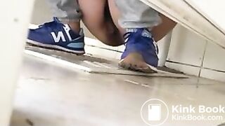 chinese toilet porn 1943 (nice shaved teen pooping)