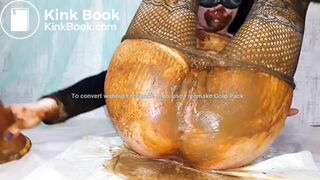 sexy Russian pooping and peeing - video 11