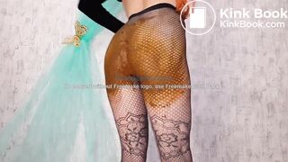 sexy Russian pooping and peeing - video 11