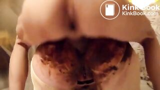 Kinky scat couple - video 2