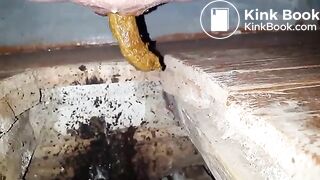 POOPING WITH CUM