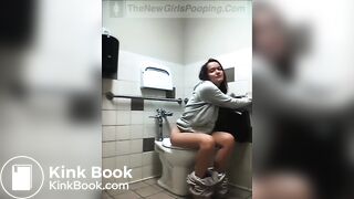 public pooping - video 2