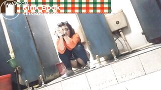 chinese girls poop in open toilet