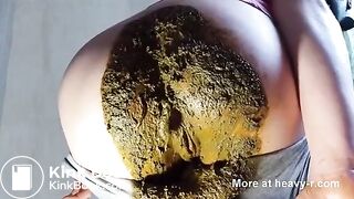 Shitting - video 100