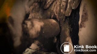 gorgeous and sexy Russian pooping n masturbating