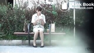 Japanese OL Poop in the public toilet at lunchtime