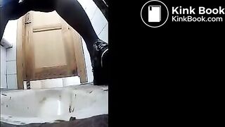 Spying on Russian girls pooping
