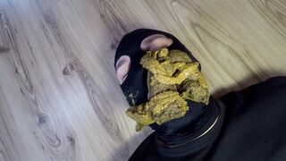 Shitting in 2 different slaves mouths.