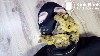 Shitting in 2 different slaves mouths.