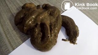 2 thick girls shitting