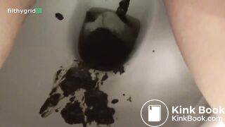 beautiful and sexy Italian girl has diarrhea - video 2