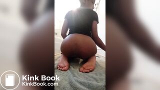 Ebony scat taking over