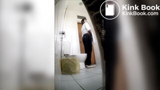 woman pooping on pornera.