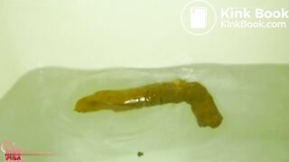 Japanese girl poop10