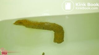 Japanese girl poop10