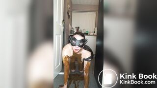 Shitting and smearing - video 7