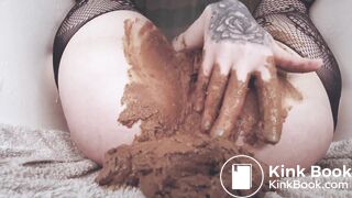 gorgeous Russian girl shits and masturbates