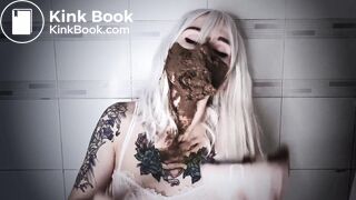 gorgeous sexy Russian girl pooping