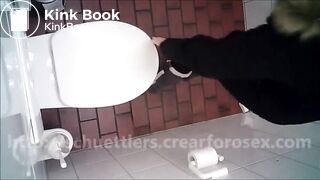 woman pooping on pornera - video 7