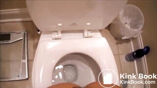 gorgeous brunette pooping and peeing - video 2