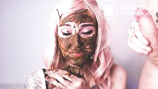 Pretty scat girl and husband shit