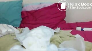 Daisy Masturbating in a Dirty Diaper