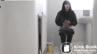 sexy girl craps and pees