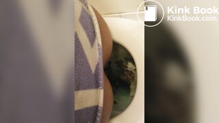 Ebony poop - video 31