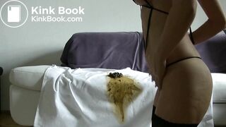 sexy girl cool diarrhea - video 3