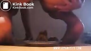 Pooping - video 225