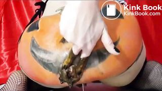 sexy Russian craps and pees - video 3